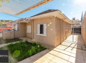 Casa · 211m² · 3 Quartos · 2 Vagas · Casa a venda no bairro São José com 3 dormitórios e amplo pátio