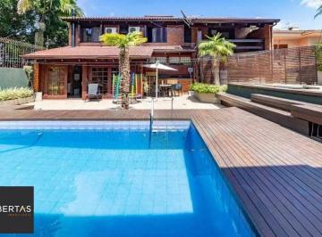 Casa · 330m² · 4 Quartos · 4 Vagas · Casa com 4 dormitórios, suíte, piscina e 4 vagas.