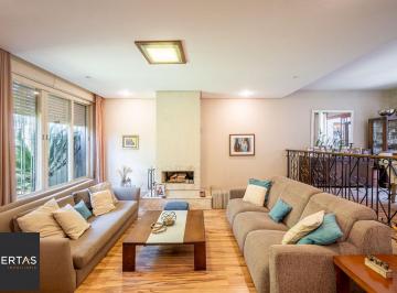 Casa · 248m² · 3 Quartos · 2 Vagas · Casa 3 dormitórios no bairro Medianeira
