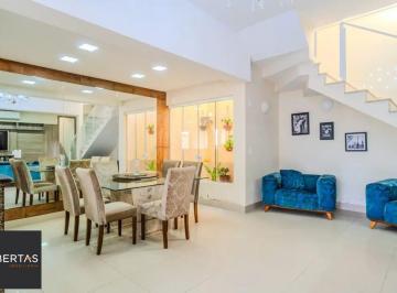 Casa · 239m² · 5 Quartos · 2 Vagas · Casa de 3 dormitórios à venda em Santa Tereza, Porto Alegre.
