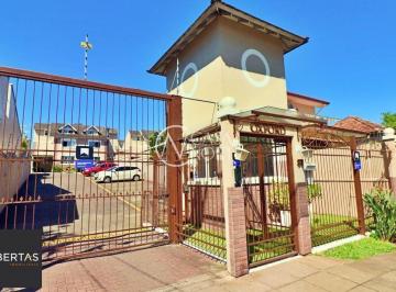 Casa · 146m² · 3 Quartos · 2 Vagas · Casa em condomínio com 3 dormitórios e pátio – Jardim Lindóia