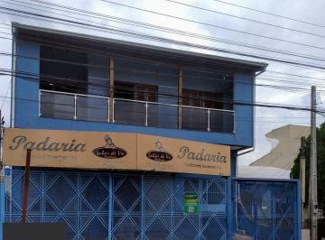 Casa · 238m² · 3 Quartos · 3 Vagas · Casa com 3 dormitórios e 3 vagas de garagem em Cachoeirinha.