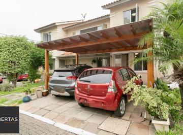 Casa · 300m² · 2 Quartos · 2 Vagas · Casa de 2 quartos com 2 vagas cobertas em condomínio fechado em Porto Alegre