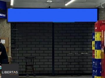 Comercial · 60m² · 2 Quartos · Loja em galeria comercial no Centro Histórico