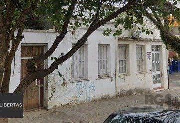 Casa · 340m² · 4 Quartos · Casa com 4 dormitórios no bairro Centro de Uruguaiana