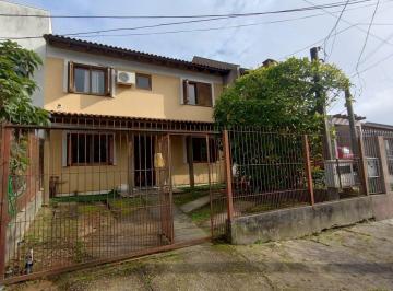 Casa · 100m² · 4 Quartos · 1 Vaga · Sobrado no bairro Guaruja