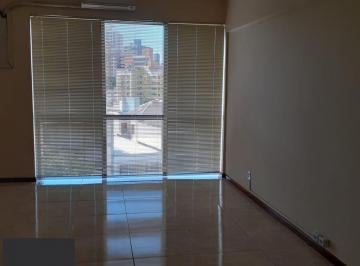 Comercial · 31m² · 1 Quarto · 1 Vaga · Sala comercial no bairro Petrópolis.