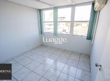 Comercial · 23m² · 1 Quarto · 1 Vaga · Sala comercial com 22m² de área privativa, frente, piso cerâmico, equipada com l