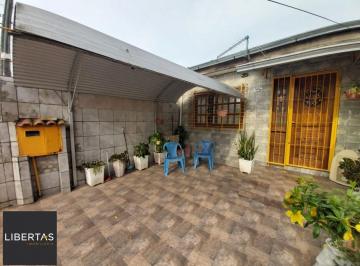 Casa · 90m² · 1 Quarto · 2 Vagas · Casa à venda - em Hípica