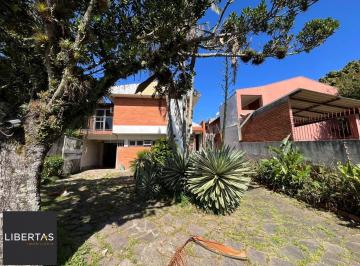 Casa · 250m² · 3 Quartos · 5 Vagas · Casa à venda - em Guarujá