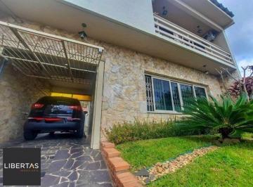 Casa · 250m² · 3 Quartos · 3 Vagas · Excelente casa com 3 dormitórios e 3 vagas de garagem