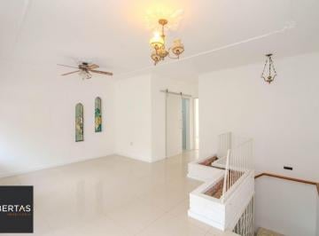 Casa · 190m² · 3 Quartos · 2 Vagas · Casa com 3 dormitórios no Bairro Jardim Floresta