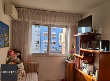 Apartamento · 38m² · 1 Quarto · Apartamento de 1 quarto Humaitá em frente ao Atacadão Porto Alegre