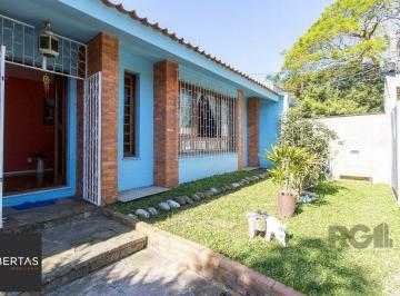 Casa · 165m² · 3 Quartos · 3 Vagas · Casa térrea, com 3 dormitórios, 1 suíte, no bairro Ipanema.