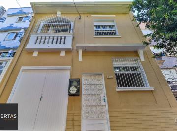 Casa · 232m² · 3 Quartos · 1 Vaga · Casa à venda - em Rio Branco