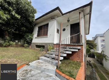 Casa · 190m² · 3 Quartos · 3 Vagas · Casa com 3 dormitórios e ampla garagem Bairro Higienópolis