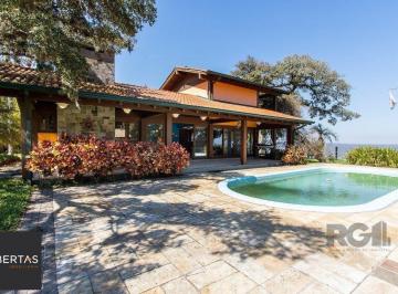 Casa · 482m² · 4 Quartos · 20 Vagas · Terreno de 5.200m², rodeado pela natureza, possuindo 482m² de área construída