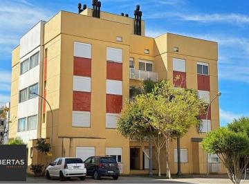Apartamento · 52m² · 2 Quartos · 1 Vaga · Apartamento de 02 dormitorios com 1 vaga na zona sul de Porto Alegre.