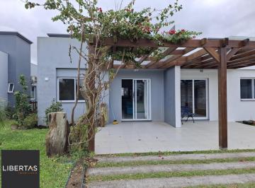 Casa · 107m² · 3 Quartos · 1 Vaga · GEMINADO 3 DORMITÓRIOS CONDOMÍNIO GIRASSOL - PASSO DE TORRES SC