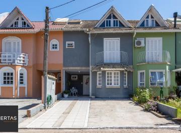Casa · 161m² · 3 Quartos · 2 Vagas · Casa de condomínio, de 3 dormitórios, 1 suíte e 2 vagas de garagem.