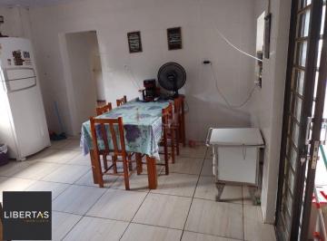 Casa · 99m² · 4 Quartos · 8 Vagas · Casa de 4 dormitórios no bairro Jardim Floresta