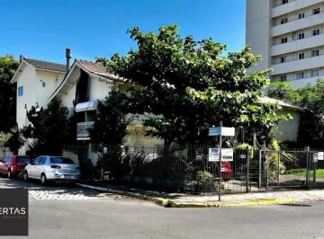 Casa · 350m² · 5 Quartos · 3 Vagas · Casa de Esquina com 5 dormitórios com lago ornamental em Taquara