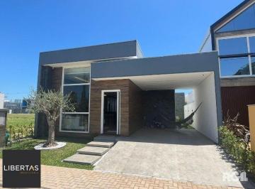 Casa · 180m² · 3 Quartos · 2 Vagas · Casa com 3 Dormitorios 1 suite