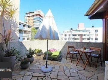 Apartamento · 220m² · 3 Quartos · Vende-se bela cobertura 3 quartos com suíte, 2 vagas, dependencia completa em pr
