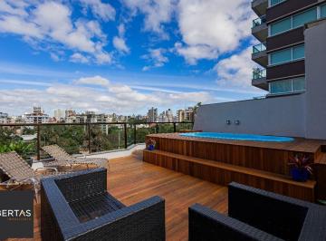 Apartamento · 295m² · 3 Quartos · 2 Vagas · Cobertura com piscina em frente a praça da Encol no bairro Bela vista.