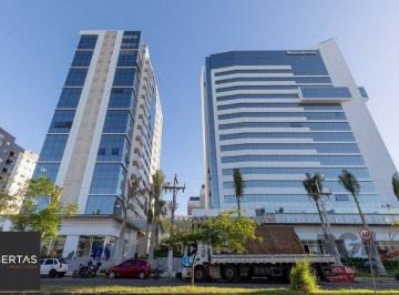 Comercial · 81m² · AMPLO CONJUNTO COMERCIAL COM 81 M2  NO HOM NILO