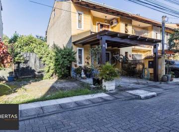 1brnlh529bgcsyh6ln5rkm4dd0t7 · Casa à venda - em Hípica