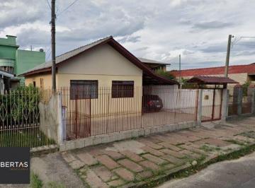 Casa · 80m² · 2 Quartos · 2 Vagas · Casa no Sarandi de 2 dormitórios e pátio com piscina