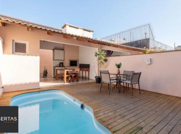 Casa · 150m² · 3 Quartos · 2 Vagas · Sobrado moderno com 3 dor, suíte, piscina e espaço gourmet no Jardim Itu