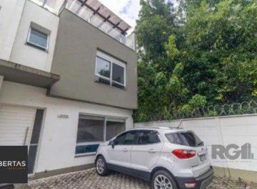 Casa · 196m² · 3 Quartos · 2 Vagas · Casa impecável e mobiliada, com 3 niveis, possui 3 dormitórios sendo 1 suíte, 4