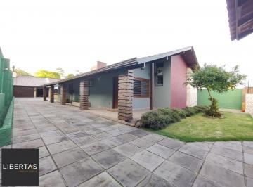 Casa · 225m² · 3 Quartos · 4 Vagas · Casa Plana 3 quartos (1 suíte) churrasqueira e piscina coberta, Novo Hamburgo.
