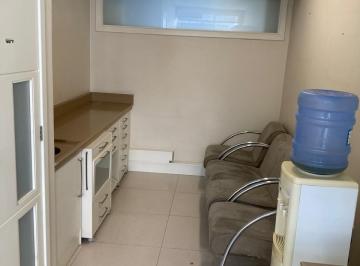 Comercial · 47m² · 1 Quarto · Escritório no Centro de Porto Alegre/RS