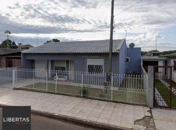 Casa · 300m² · 3 Quartos · 4 Vagas · casa com 03 quartos um sendo suite com 04 vagas de garagem