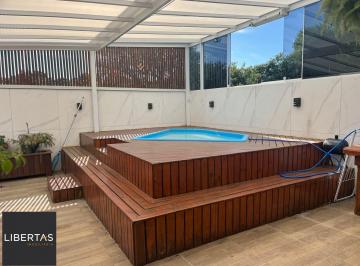 Casa · 250m² · 3 Quartos · 3 Vagas · Vendo casa com piscina na Lomba do Pinheiro