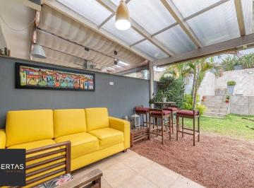 Casa · 160m² · 3 Quartos · 3 Vagas · Casa com 3 dormitórios, suíte, pátio com spa, 3 vagas, Rua do Pampa - Ecoville