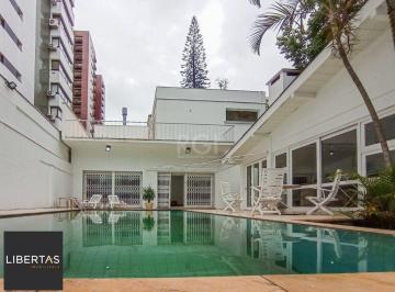 Comercial · 530m² · 4 Vagas · Casa Comercial de Luxo no Centro da Cidade - Oportunidade Única!