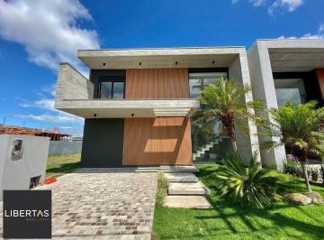 Casa · 256m² · 4 Quartos · 2 Vagas · Casa à venda - no Centro