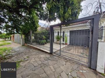 Casa · 210m² · 3 Quartos · 3 Vagas · Casa com 3 dormitórios e edícula nos fundos no bairro Nonoai.