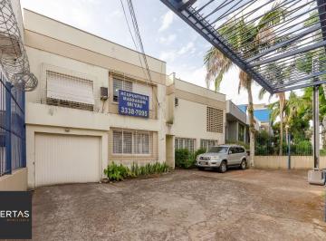 Casa · 300m² · 4 Quartos · 5 Vagas · Ampla casa no bairro Petrópolis