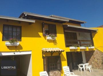 Casa · 200m² · 2 Quartos · 2 Vagas · Casa para Venda - 200m², 2 dormitórios, sendo 2 suites, 2 vagas - Ponta Grossa