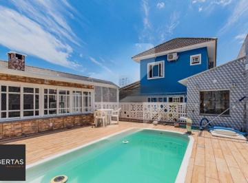 Casa · 128m² · 3 Quartos · 3 Vagas · Casa com piscina e 3 quartos à venda em Cachoeirinha