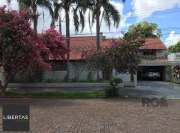 Casa · 286m² · 4 Quartos · 4 Vagas · Casa à venda - em Teresópolis