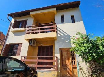 Casa · 249m² · 5 Quartos · 2 Vagas · Casa para Venda - 248.56m², 5 dormitórios, 2 vagas - Teresópolis