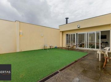 Casa · 252m² · 4 Quartos · 3 Vagas · Casa com pátio e churrasqueira em frente à praça – Jardim Sabará