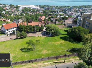 Terreno · 3386m² · Excelente terreno à venda em Porto Alegre, localizado na Rua Correa Lima,