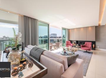 Apartamento · 204m² · 3 Quartos · 5 Vagas · Apartamento com 204m², 3 dorm, 5 vagas no Petrópolis